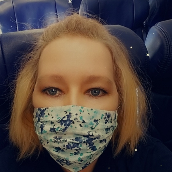 Meet your Posher, Kat - Picture 4 of 6